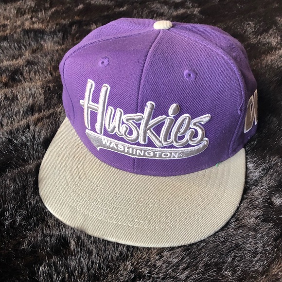 Other - Washington Huskies Hat 🧢